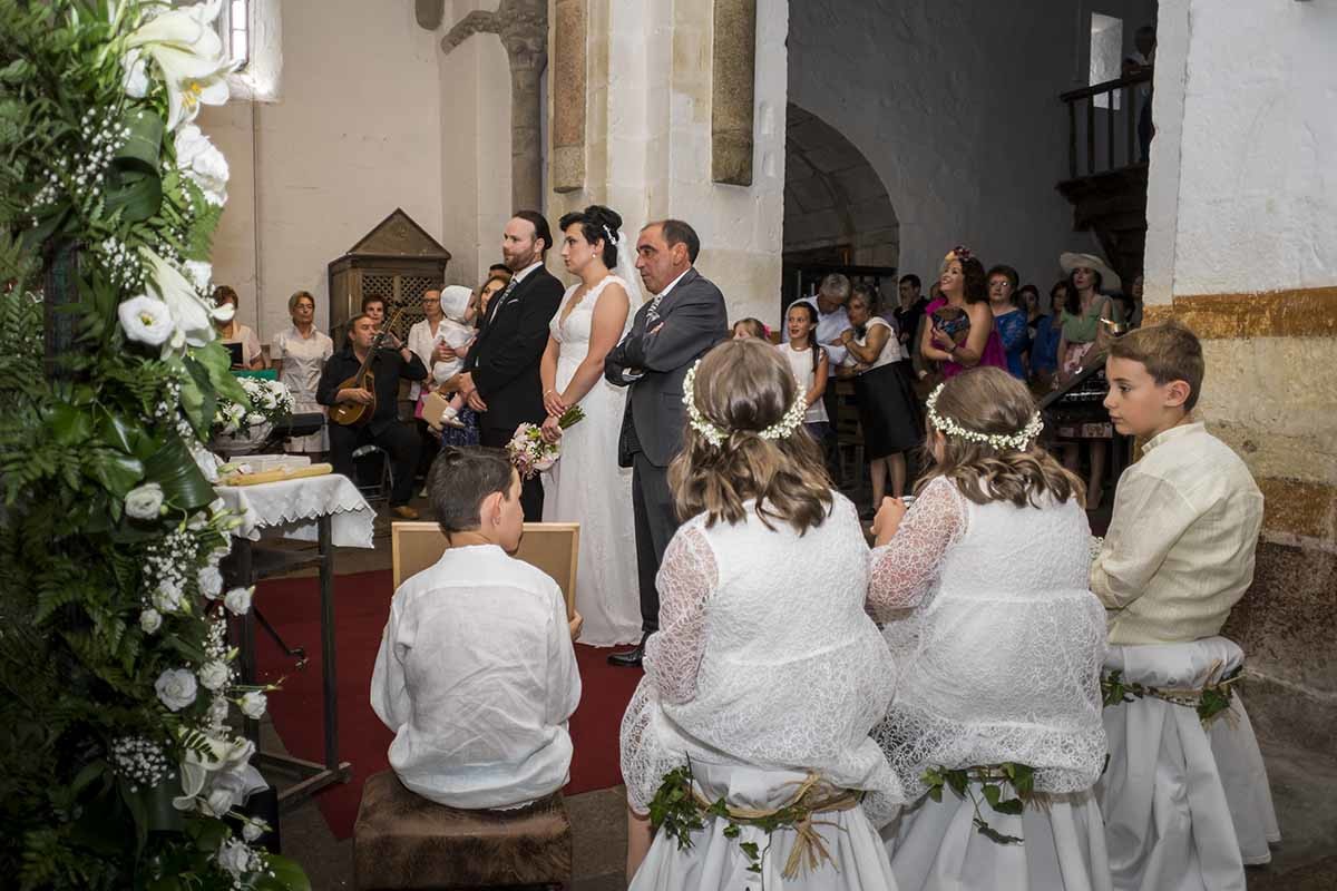 Boda de Alba y Roi en Lugo. Pensamento Creativo Fotógrafos (11)